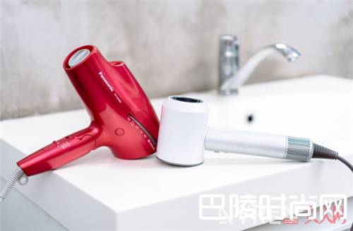 Panasonic EN-NA98吹风机好用吗_什么吹风机好用?这四款吹风机好用又有颜吗?