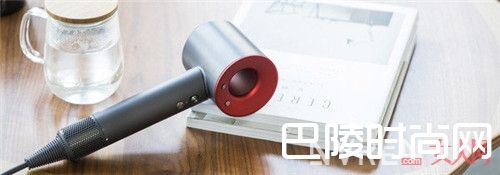 Dyson Supersonic吹风机好用吗_什么吹风机好用？这四款吹风机好用又有颜吗？