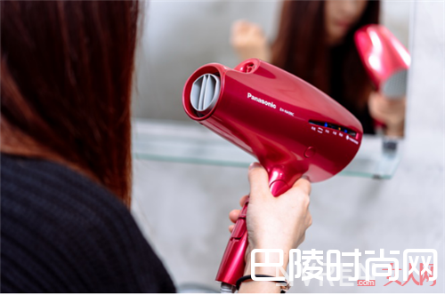Panasonic EN-NA98吹风机好用吗_什么吹风机好用?这四款吹风机好用又有颜吗?