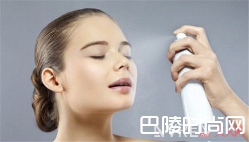 夏季选择喷雾要选哪种产品_夏季护肤需要注意什么技巧？不同肤质怎么护肤好？