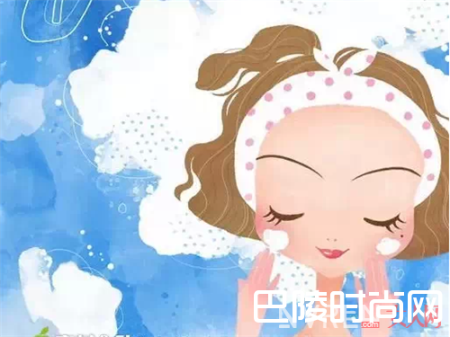 夏日护肤绕不开的问题是什么_夏季护肤需要注意什么技巧？不同肤质怎么护肤好？