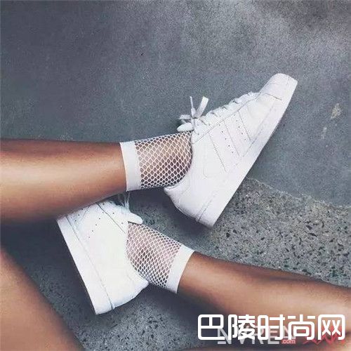 Adidas Classic Shell Toe介绍_还好今年有这五大复古风的白鞋 再也不怕撞鞋了