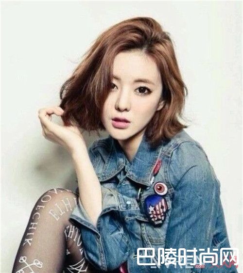 女生中分发型有女神的感觉吗_8款最容易让男生怦然心动的发型 你是哪一款?