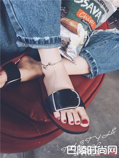 脚链趋势介绍_这个夏日10大流行趋势 搭配好了美翻天