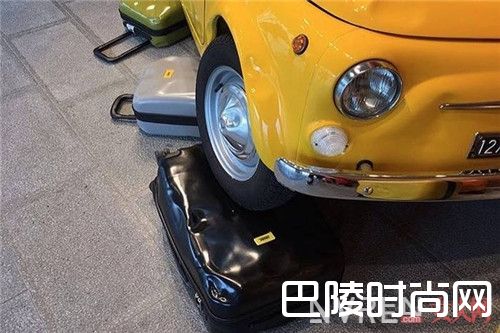 Crash Baggage介绍_这8个物美价廉的行李箱 才能配得上你的盛夏