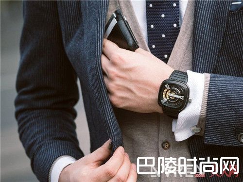 SevenFriday 机械表品牌简介_男人的机械情结:5款小众的「机械表」品牌推荐给你