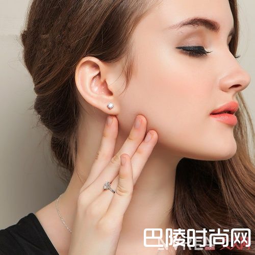 Kanebo苹果肌高光蜜粉简介_平价彩妆产品推荐：大牌彩妆平价替代品评测有哪些？