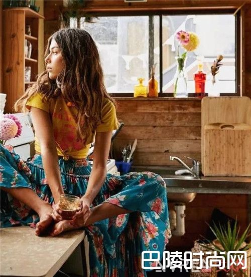 黄色介绍_时髦的人才不会天天穿黑白 他们都爱糖果色