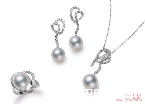 Mikimoto珍珠品牌简介_珍珠与哪些材质组合流行?这些品牌珍珠首饰能让你变得时髦吗?