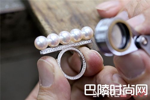 Tasaki平衡珍珠系列简介_珍珠与哪些材质组合流行？这些品牌珍珠首饰能让你变得时髦吗？