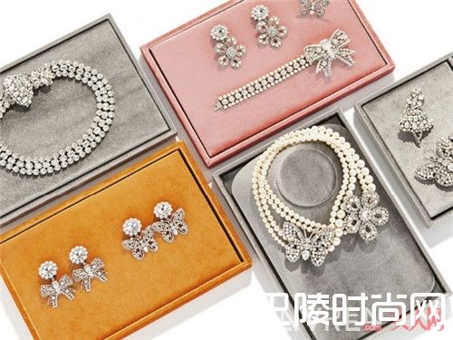 MIU MIU珍珠品牌简介_珍珠与哪些材质组合流行?这些品牌珍珠首饰能让你变得时髦吗?