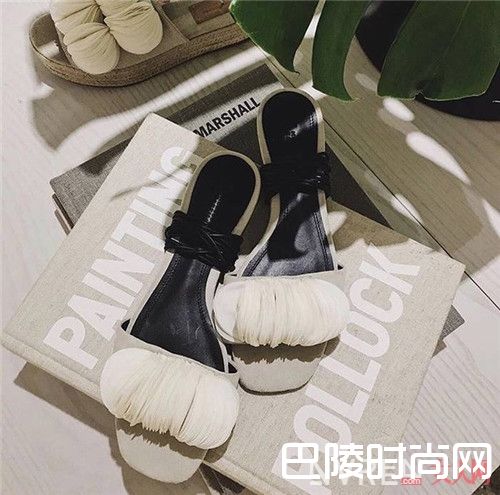 Mercedes Castillo介绍_炎炎夏日送你一双好穿好看又百搭的平底鞋