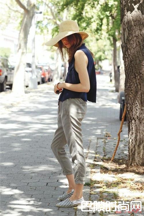  2017年盛夏度假鞋子是什么鞋_ 2017年盛夏，哪些鞋履你必须入手呢？