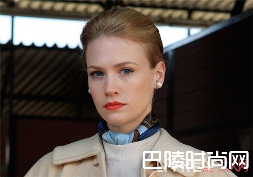 珍珠耳环、戒指日常戴哪种款式适合_珍珠日常怎么搭配时尚？搭配什么服饰优雅？