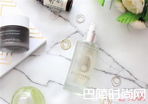Omorovicza匈牙利皇后水限量版简介_夏日里最好用的保湿喷雾有哪些？这五种面部保湿喷雾推荐给你