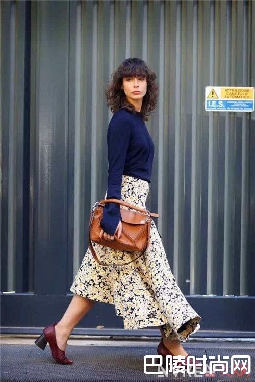 方跟鞋搭配重点是什么_ 2017年盛夏，哪些鞋履你必须入手呢？