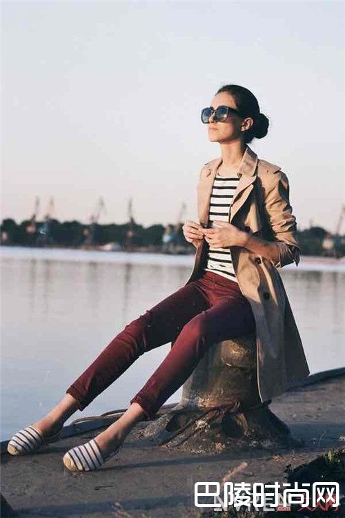  2017年盛夏度假鞋子是什么鞋_ 2017年盛夏，哪些鞋履你必须入手呢？