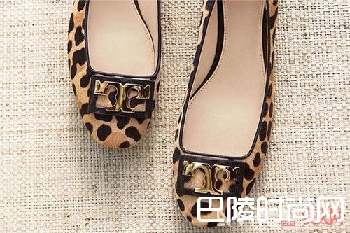 Tory burch介绍_炎炎夏日送你一双好穿好看又百搭的平底鞋