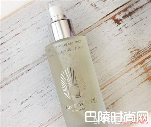 Omorovicza匈牙利皇后水限量版简介_夏日里最好用的保湿喷雾有哪些？这五种面部保湿喷雾推荐给你
