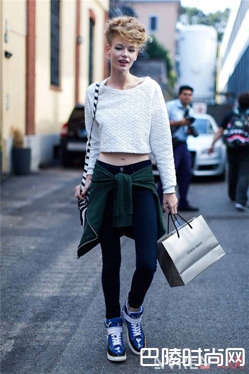 2017明星模特都爱的运动鞋是什么_ 2017年盛夏,哪些鞋履你必须入手呢?