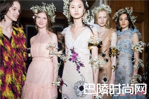 Rodarte Rodarte 2018春夏度假系列简介_2018早春度假系列品牌:这些好看的裙子让你做夏日女神！