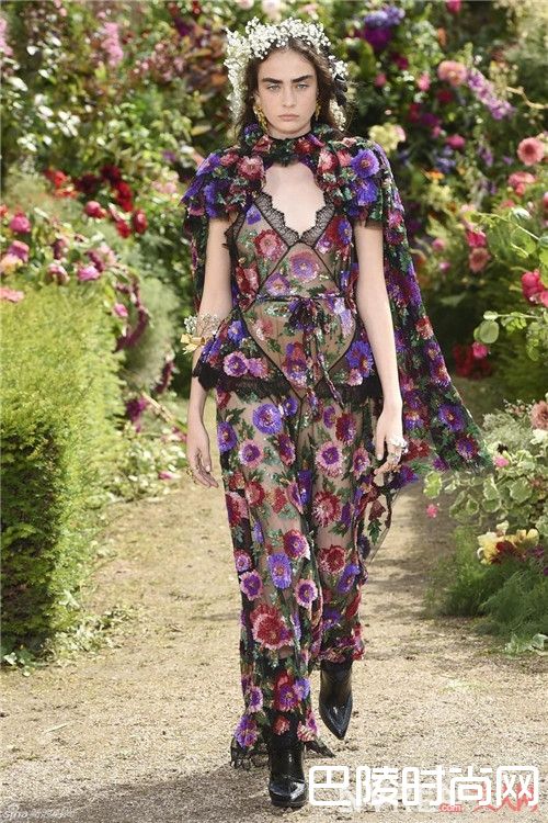 Rodarte Rodarte 2018春夏度假系列简介_2018早春度假系列品牌:这些好看的裙子让你做夏日女神！