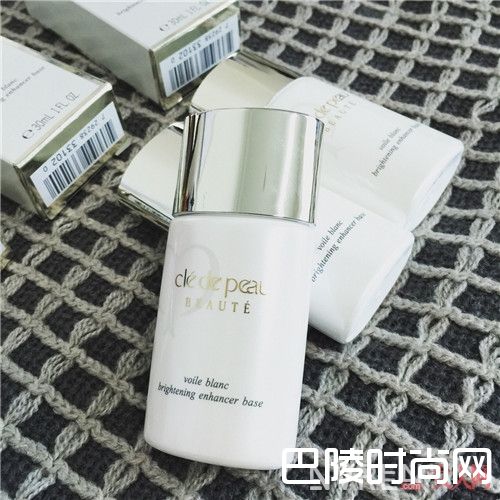 CPB美白隔离 简介_超人气美白精华液有哪12个产品？怎么把你打造成超级白富美？