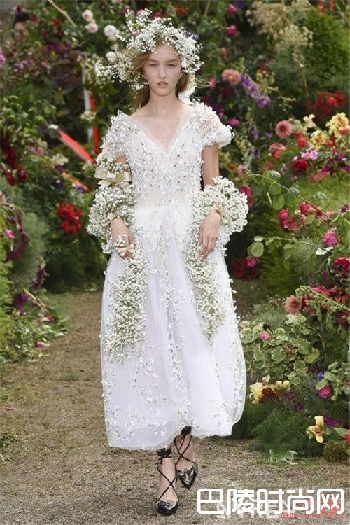 Rodarte Rodarte 2018春夏度假系列简介_2018早春度假系列品牌:这些好看的裙子让你做夏日女神！