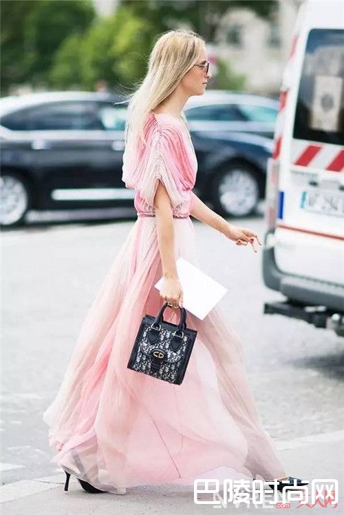 尖头鞋+轻盈裙款介绍_这6款搭配真的是美炸了 学会让你加分的秘籍