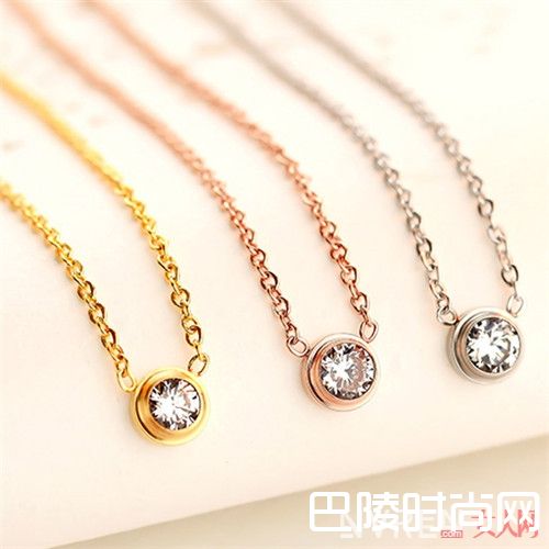 卡地亚单钻项链简介_今年什么珠宝首饰最流行?什么品牌的项链值得推介?