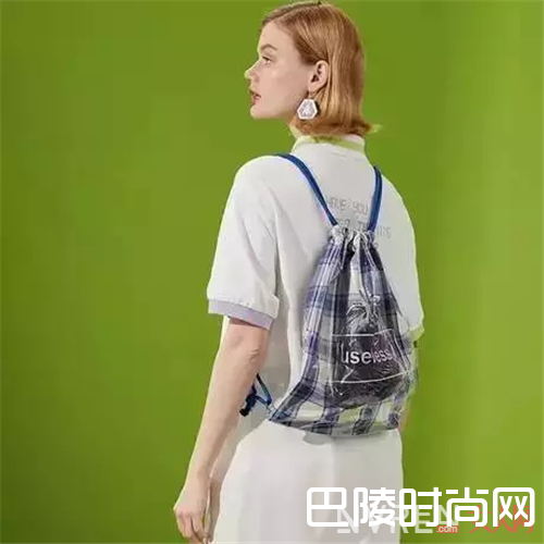 Blue Error介绍_这些小众背包原来可以这么时髦？看来这次不剁手是不行了