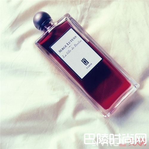 Serge Lutens La Fille de Berlin香水简介_这十支香水能满足你的玫瑰控灵魂嗅觉吗？