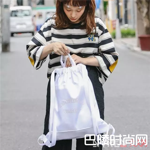 TYAKASHA塔卡沙介绍_这些小众背包原来可以这么时髦？看来这次不剁手是不行了