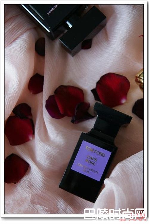 Tom Ford Cafe Rose香水简介_这十支香水能满足你的玫瑰控灵魂嗅觉吗？