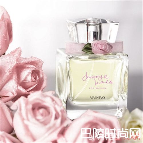 vivinevo Mirage World玫瑰香水简介_女人一生必备哪10款经典玫瑰香水？这十支玫瑰香水不容错过吗？