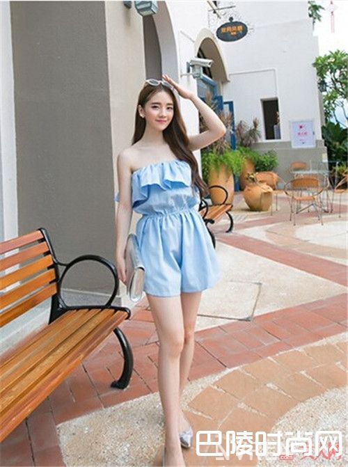 抹胸连体短裤搭配什么鞋子优雅十足_2017夏季穿衣搭配技巧有哪些？这5款日常穿搭秒杀路人！