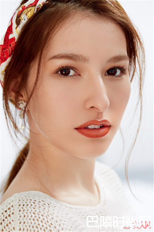 CPB肌肤之钥妆前隔离乳 简介_夏天脱妆救星：这些隔离乳液让底妆不再斑驳！