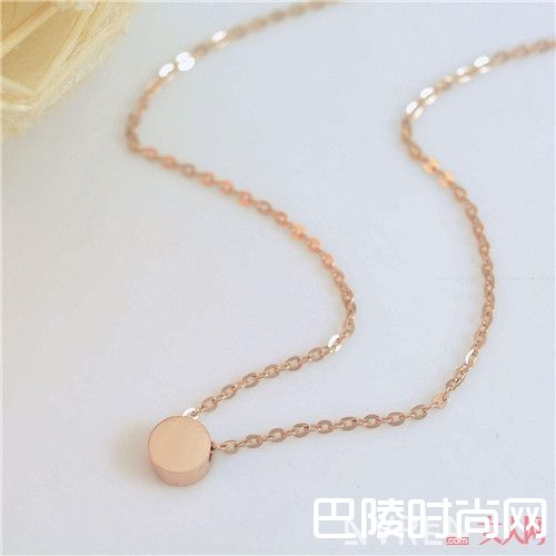 美国Dogeared经典款项链有哪三款_夏日哪些配饰平价又精致？这些配饰戴上美上10个度！