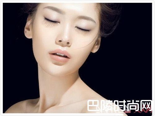 黛珂花妍隔离 简介_夏天脱妆救星：这些隔离乳液让底妆不再斑驳！