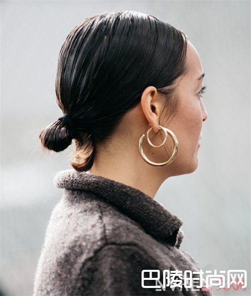 黄金回圈耳环可以增加气场吗_夏日街头感最强珠宝强势袭来！这9款街头感最强的珠宝都有哪些？