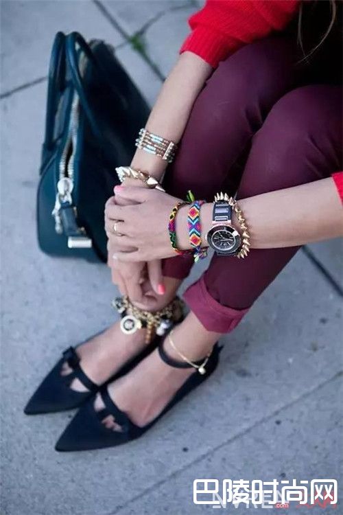 脚链搭配什么鞋子十分点睛_夏日街头感最强珠宝强势袭来！这9款街头感最强的珠宝都有哪些？