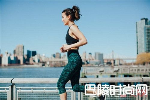 P.E Nation运动健身服品牌简介_穿上这些美貌健身运动品牌：让你运动散发自然美貌！