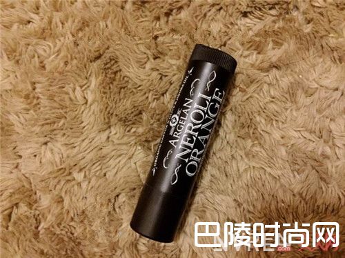 Argelan100%有机植物油唇膏简介_哪些口红是食品级别？必备的食品级口红有哪些？