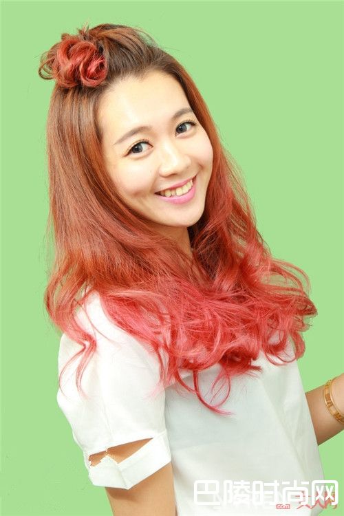 蜜桃金发色时候什么皮肤的女生_2017流行发色都有哪些颜色？不同肤质女生适合什么发色？