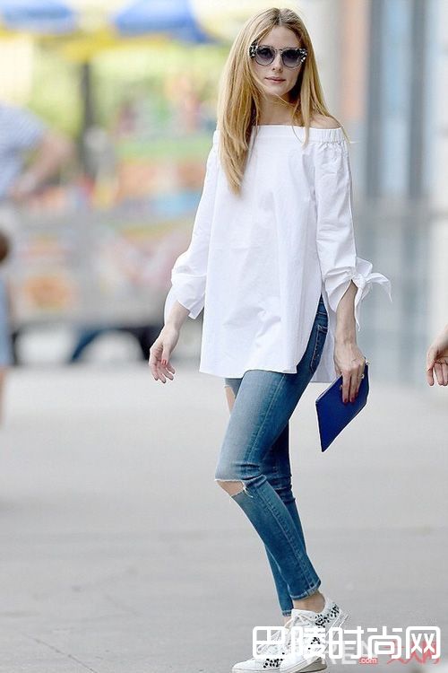 一字领上衣搭配牛仔裤甜美知性吗_一字肩上衣搭配什么裤子时尚有气质？5个小技巧教你如何驾驭一字肩！