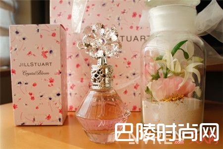 这9款适合你的香水，才是这个夏天你需要的！_这九款人气香水，有没有一款是属于你的味道？