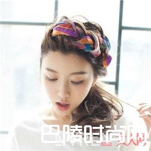 夏季头发有哪些扎法让你时刻貌美如花的！_夏季如何扎头发凉爽?这些扎法让你走在潮流前端！