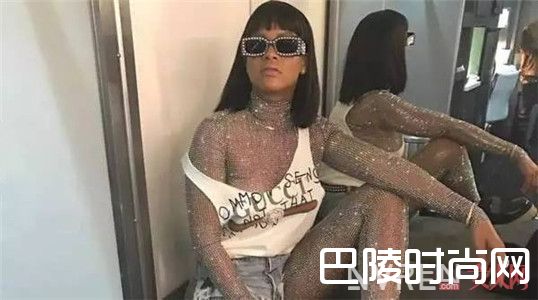 哪些配饰小技巧让你造型丰富超有范！_3个让造型丰富的配饰小技巧，让你街拍超有范！