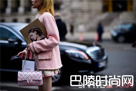 让你夏季轻松变小清新的穿搭方法有哪些？_这些“治愈系”穿搭：让你夏季轻松变小清新！