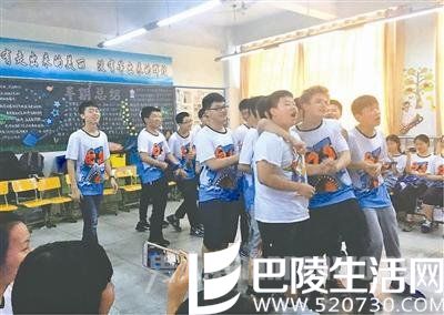 Eddie参加学校班会课很活跃